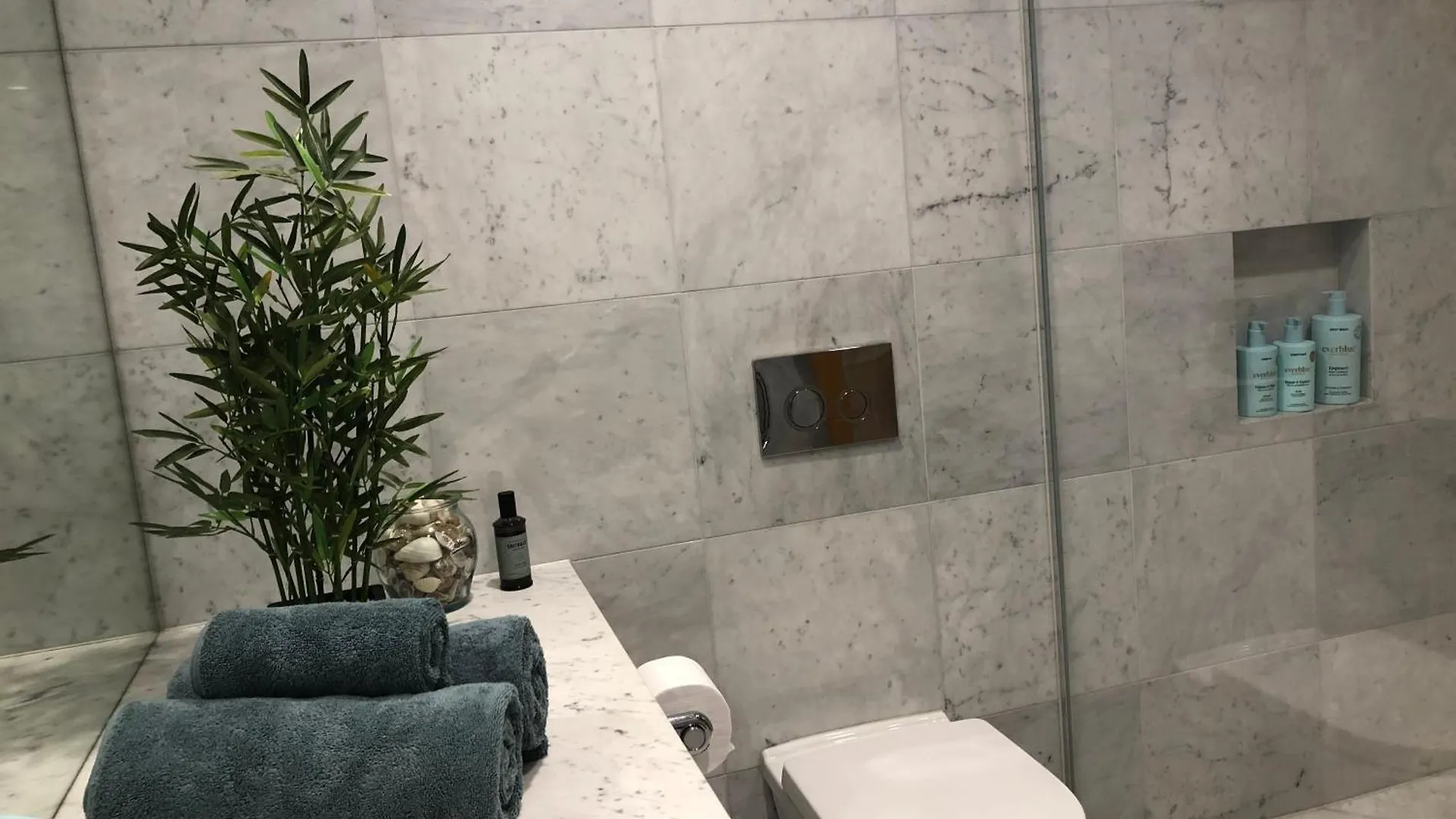 Guest house Guest Suite With Sea Views And Thermally Heated Hot Tub Tauranga New Zealand
